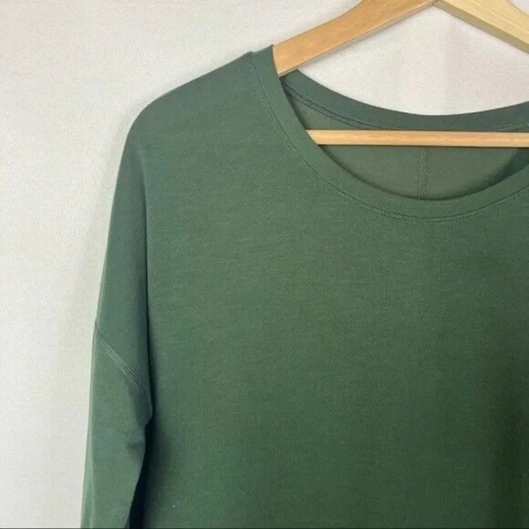 Lucy Hunter Green Scoop Neck Long Sleeve Athletic T-Shirt S - Picture 3 of 4